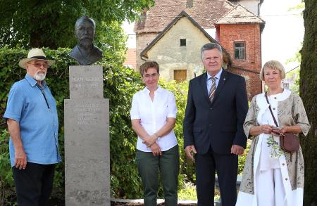 ODKRITJE KIPA FRAN GERBIČ 15 FOTO LJUBO VUKELIČ